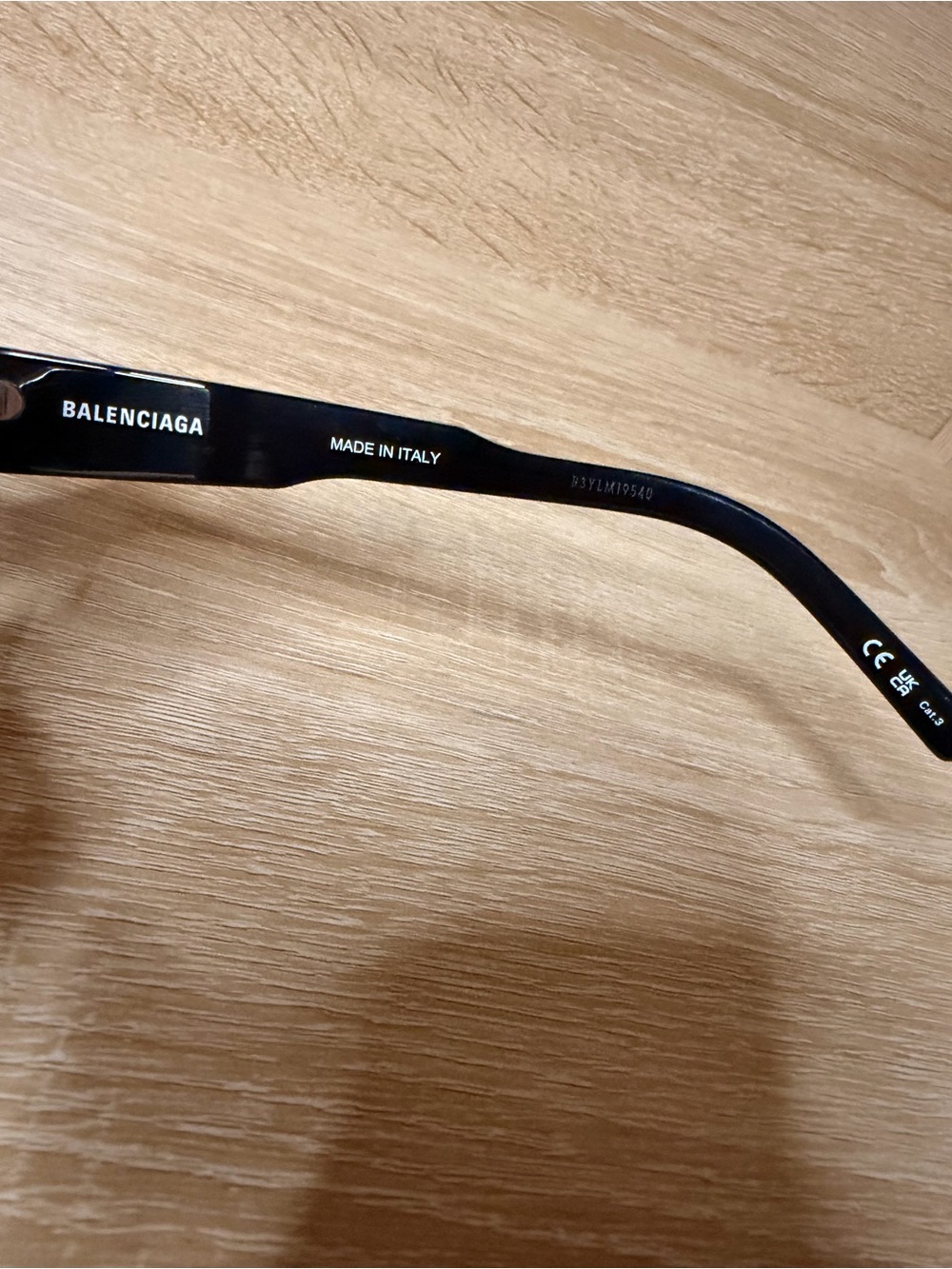 Balenciaga Black Oversized Cat-Eye Sunglasses - Picture 6 of 9